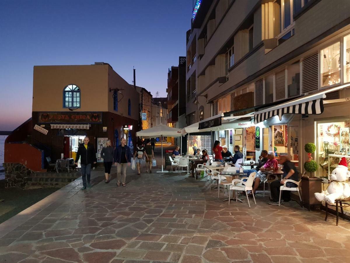 Alquilaencanarias El Medano Mirazul Plaza Roja Esterno foto