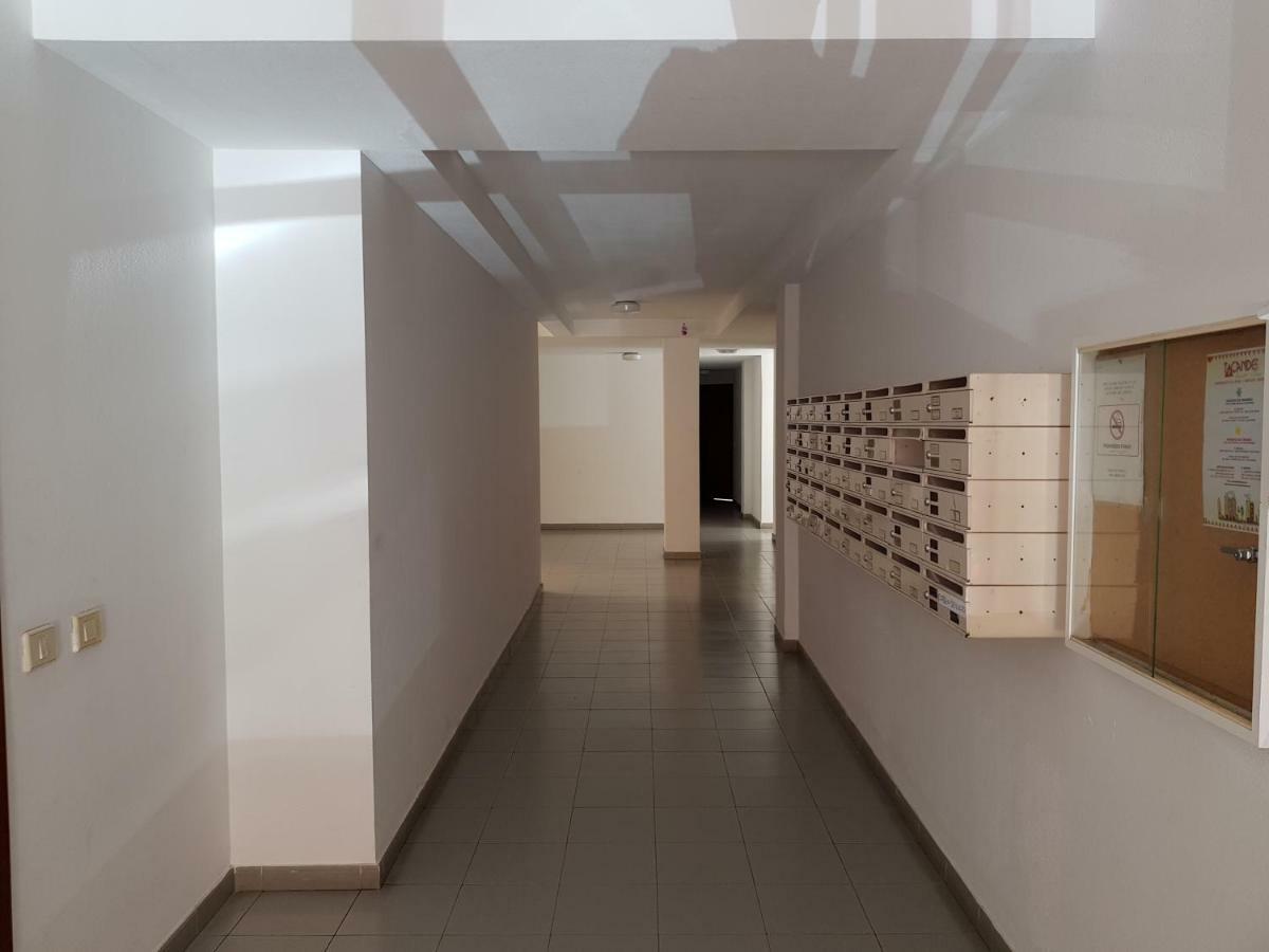 Alquilaencanarias El Medano Mirazul Plaza Roja Esterno foto